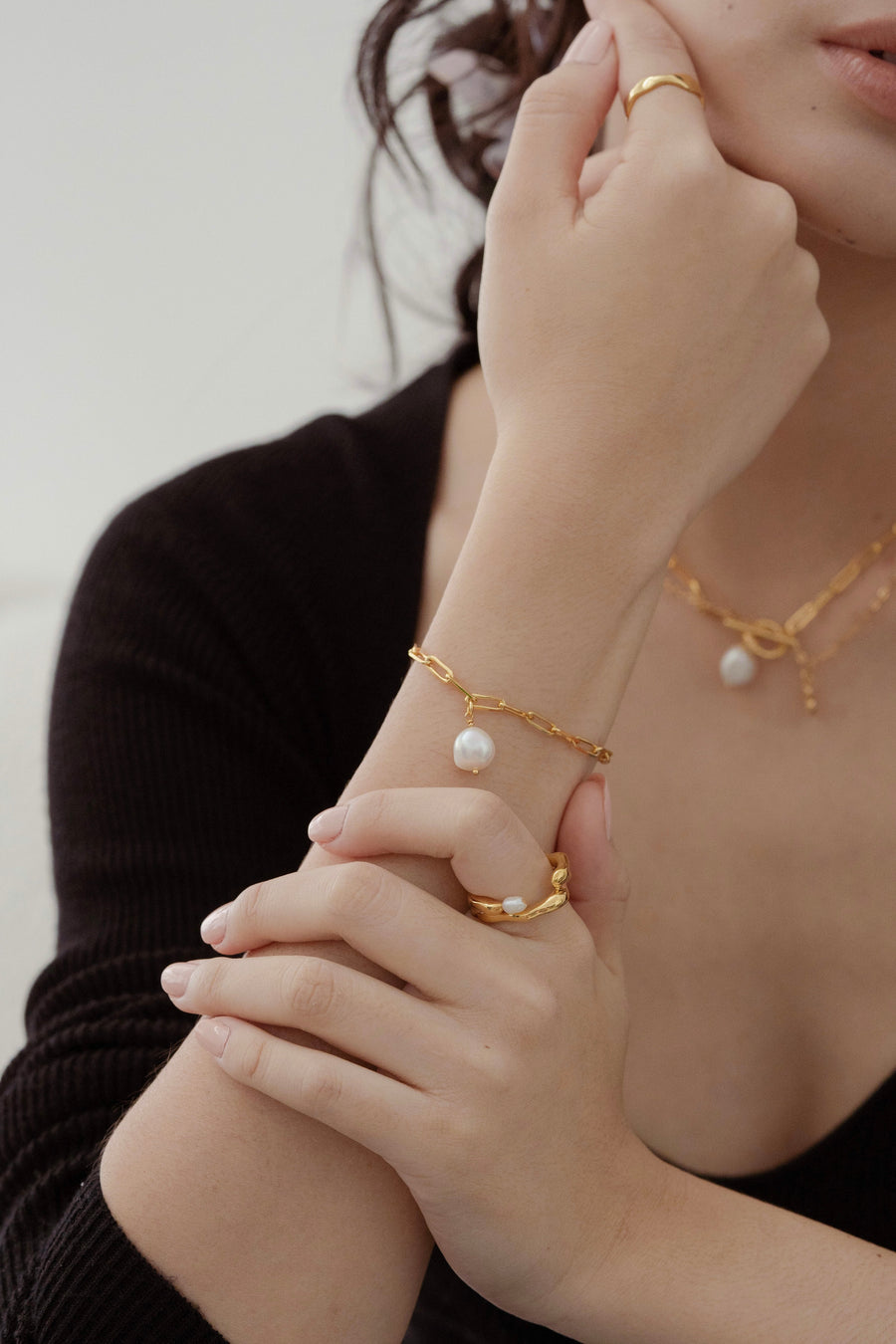 Ovate Baroque Pearl Cable Chain Bracelet