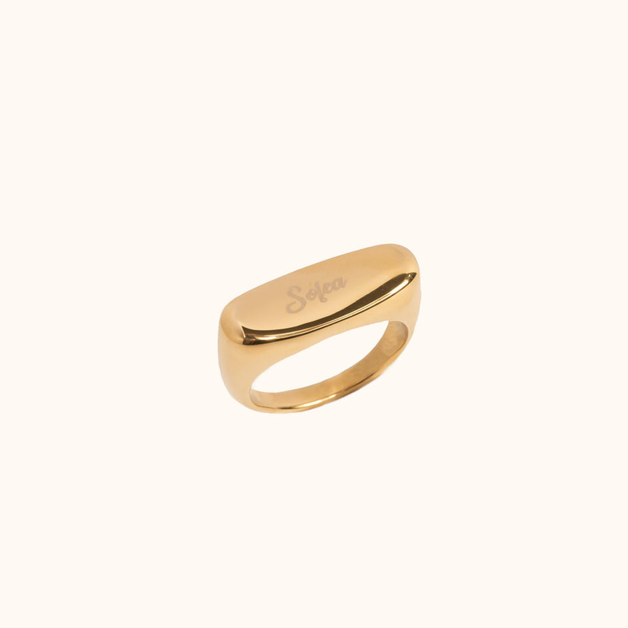 Zeia Oval Engravable Band Ring